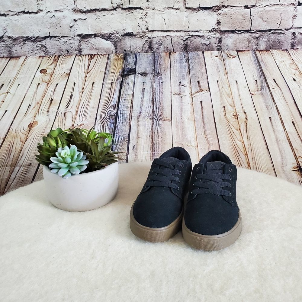 NWOB Unisex Osiris Suede Skater Shoes